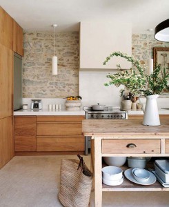 Paredes de piedra en la cocina