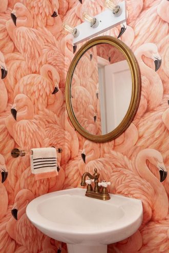 ¿Te atreverías con un baño rosa? 21 Baños de color rosa