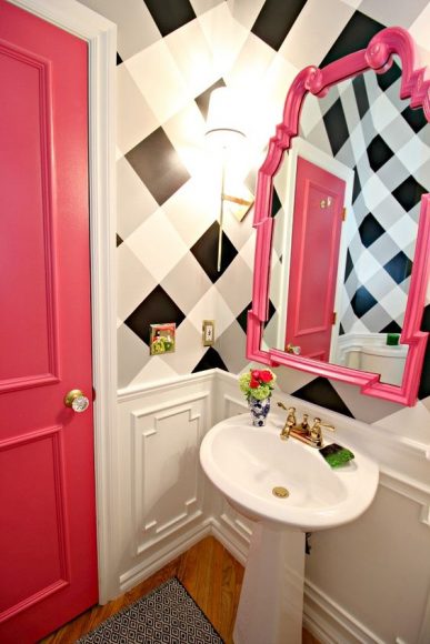 ¿Te atreverías con un baño rosa? 21 Baños de color rosa