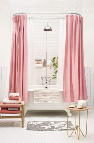 ¿Te atreverías con un baño rosa? 21 Baños de color rosa