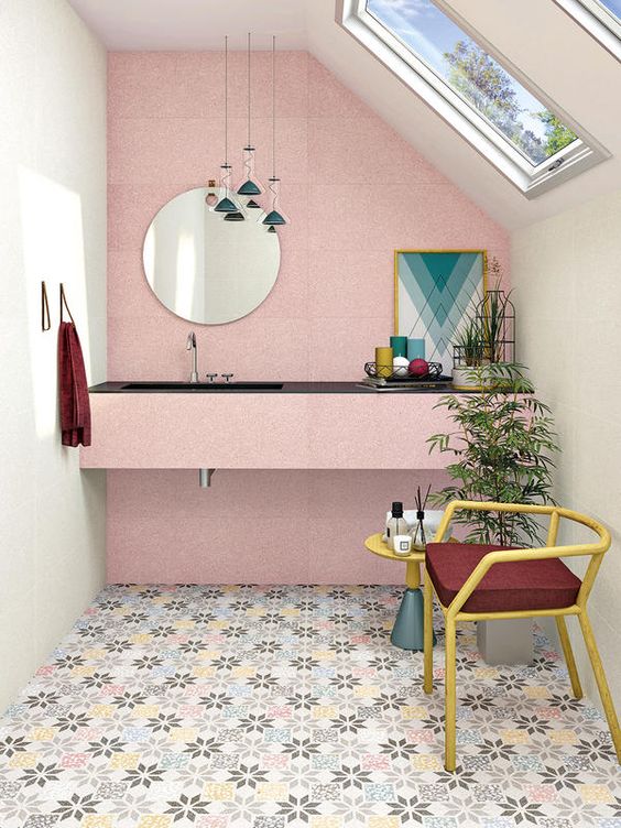 ¿Te atreverías con un baño rosa? 21 Baños de color rosa