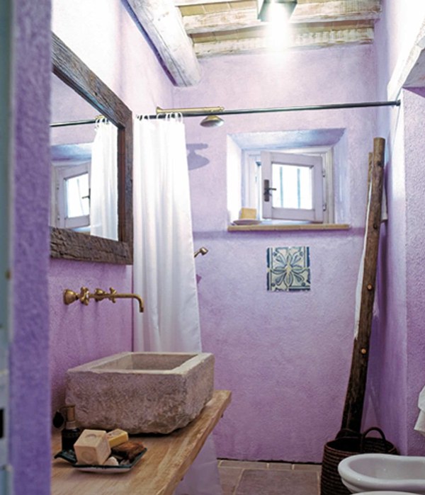 Baños Ultra Violete Pantone 2018