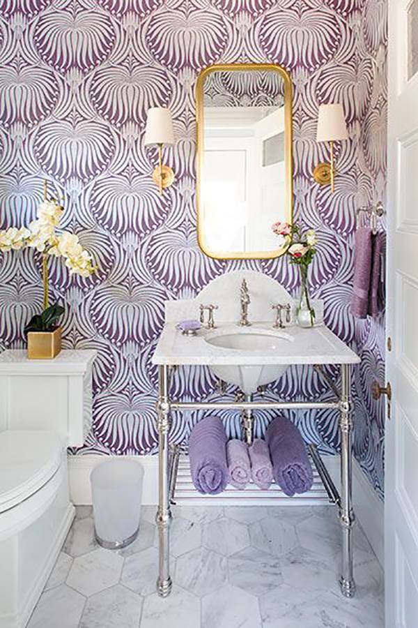 Baños Ultra Violete Pantone 2018