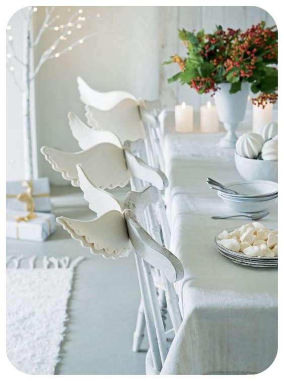 Decoración sillas con alas de ángel