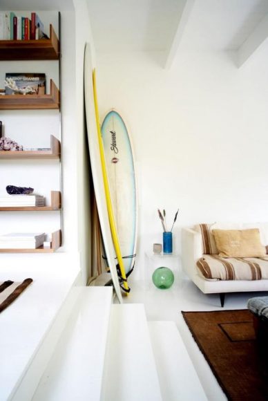Decorar con tablas de surf, genial idea para apartamentos de playa