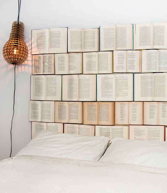 Decorar la pared con libros 