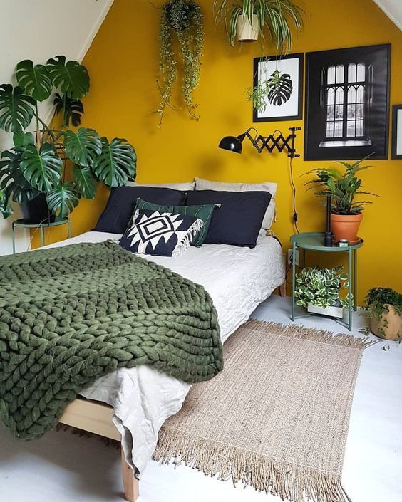 Dormitorio amarillo mostaza