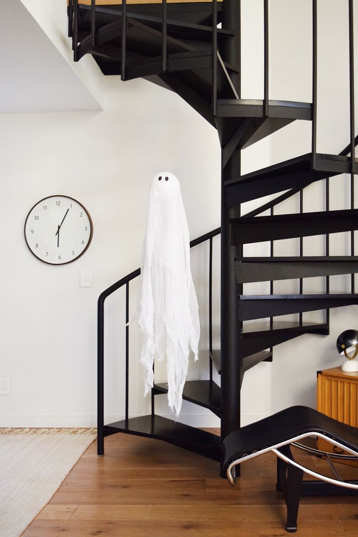 Decoración escaleras Halloween fantasma