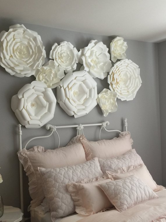 Habitaciones decoradas con flores de papel