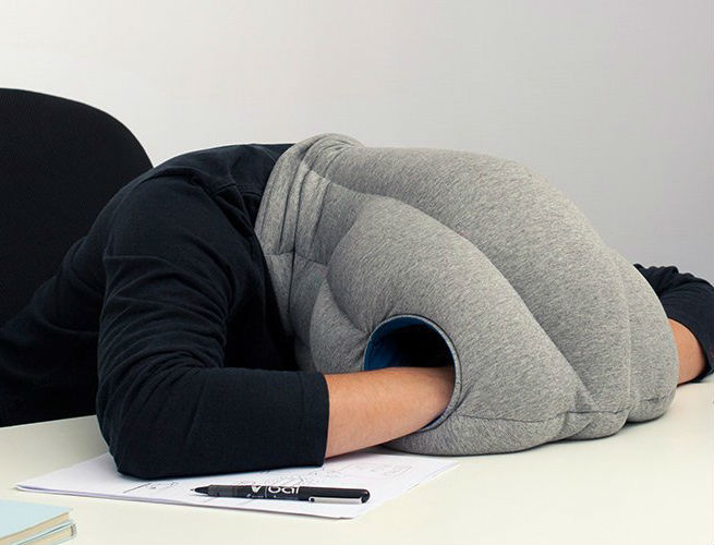 Decoralia presenta: Ostrich Pillow la almohada para llevar