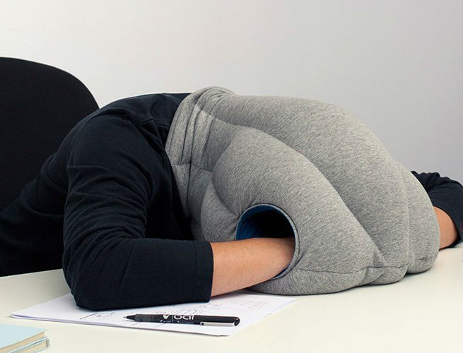 ostrich-pillow-2