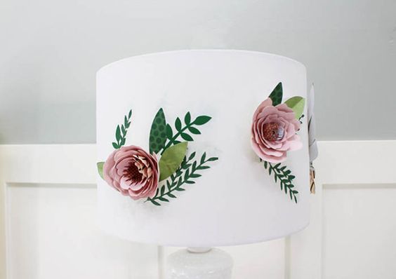 Pantallas decoradas con flores DIY