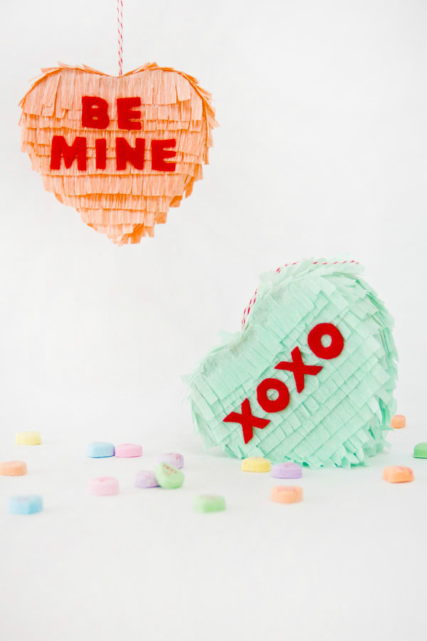 Manualidades de papel para San Valentín: Piñatas