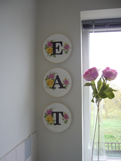 Platos decorados con letras