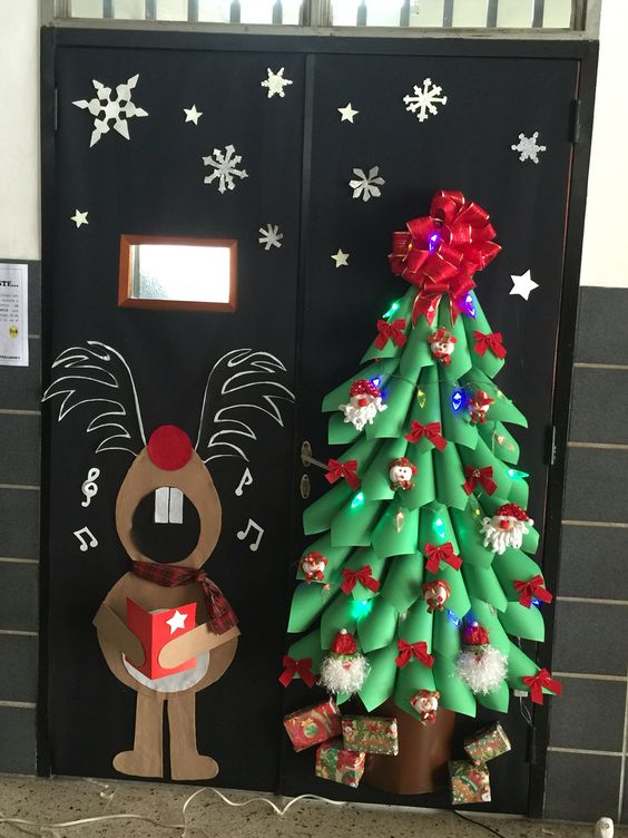 Decorar puertas de Navidad colegio