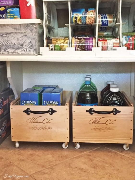 Organizar con cajas de vino recicladas