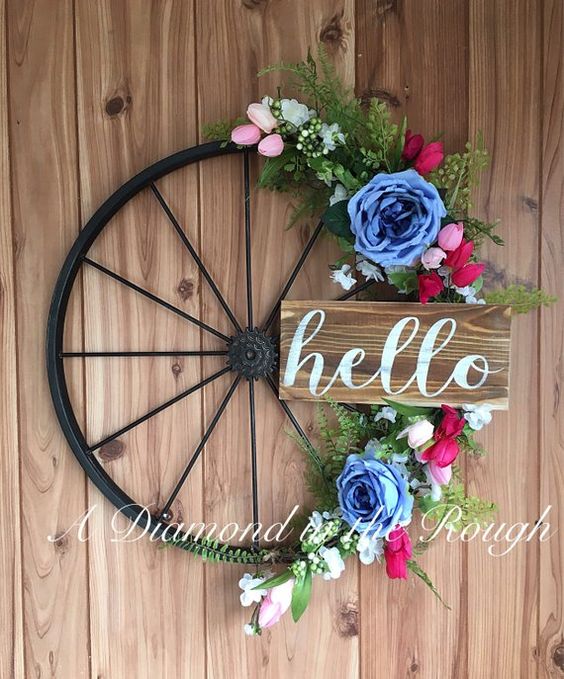 Ruedas de bicicletas decoradas con flores