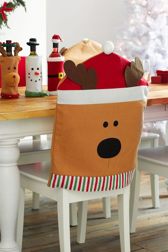 Decoración de sillas en Navidad