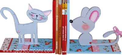 Decorar un sujeta libros para niños