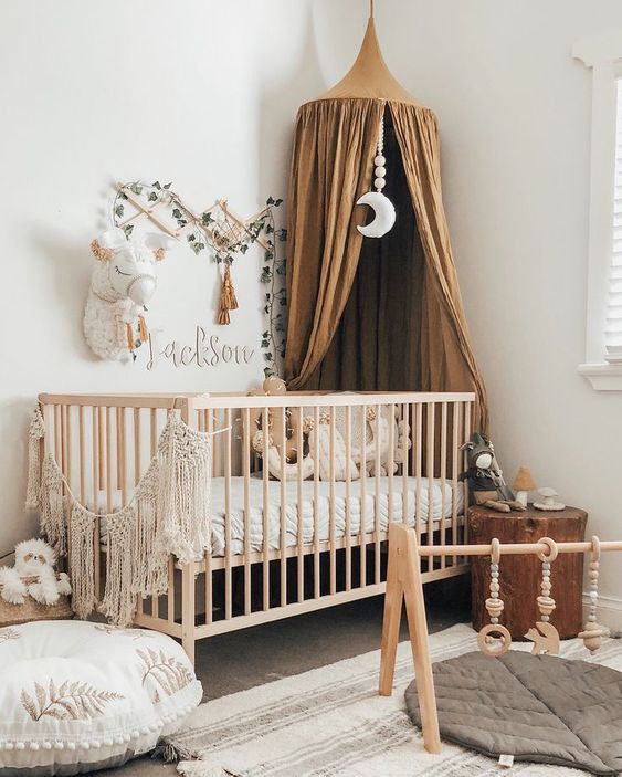 Decoración habitación bebé 2019: cunas con dosel